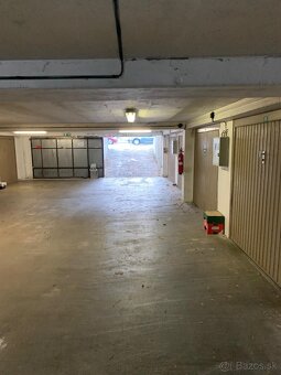 Predám podzemnú garáž s bránou - vykurovanú - 11
