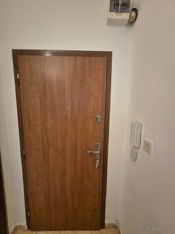 GARSÓNKA S BALKÓNOM NA 7. SÍDLISKU V KOMÁRNE - 11