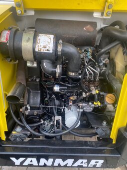 Yanmar B12 - 11