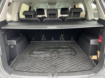 VW Touran 7 miestny, R-line REZERVOVANE - 11
