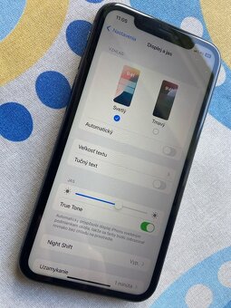 iPhone 11 64Gb Black - 11