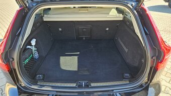 Volvo V60 Cross Country - 11
