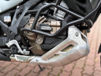 predám Honda Afrika Twin 2023 CRF 1100D2 - 11