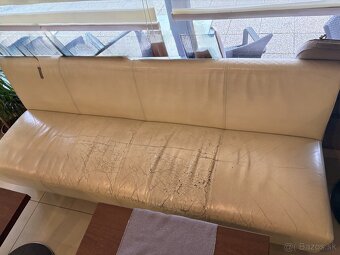 Kožené lavice a kreslá - 11