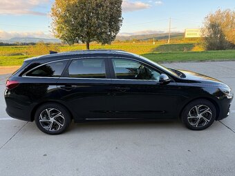 2022 Hyundai i30 CW 1.6CRDi Facelift 85kW/116PS Kamera LED - 11