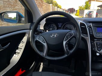 Hyundai i30 1.6i - 11