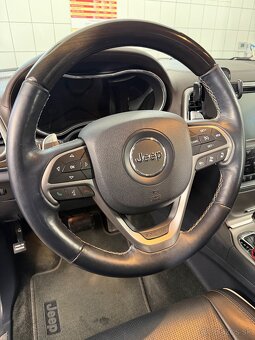 Jeep Grand Cherokee Overland - 11