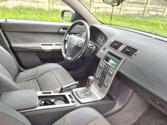 Predám Volvo v50 1.6 TDI 80kw r.v 2008/10 - 11