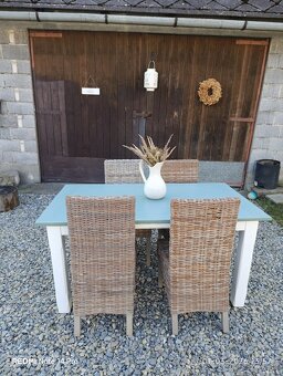 Masívny jedálenský stôl - 11