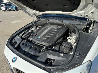 Predám BMW GT 530d, rok výroby 2011, 3.0l disel, 180 kw. - 11