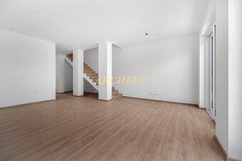 NOVOSTAVBA DVOJDOMU S POZEMKOM V ŠTANDARDE, LEHNICE-KOLÓNIA - 11