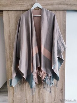 šaty, košeľa, mapové tričko, sveter, pončo, riflové bundy - 11