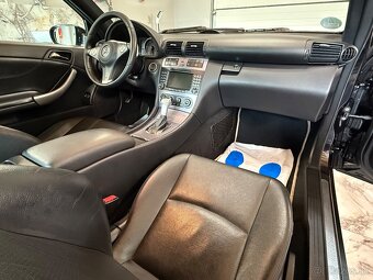 MERCEDES CLC 220 CDI - 11