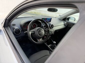 Audi A1 Sportback Sline 1.6TDI 66KW - 11