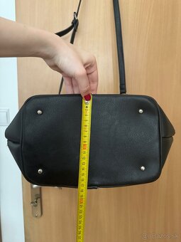 Armani Jeans čierna vaková kabelka - 11