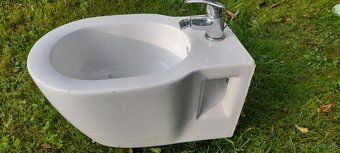 Predám umývadlá a bidet - 11