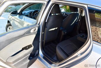 Kia ceed 1.6 crdi sw - 11