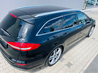 Ford Mondeo Combi 2019 EcoBoost 1.5 benzín (porucha motora) - 11