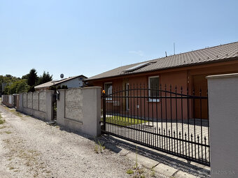 Ponúkame Vám na predaj rodinný dom v Novákoch - 11