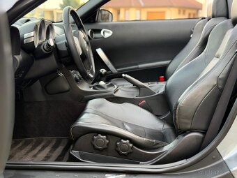 Nissan 350z Roadster - 11