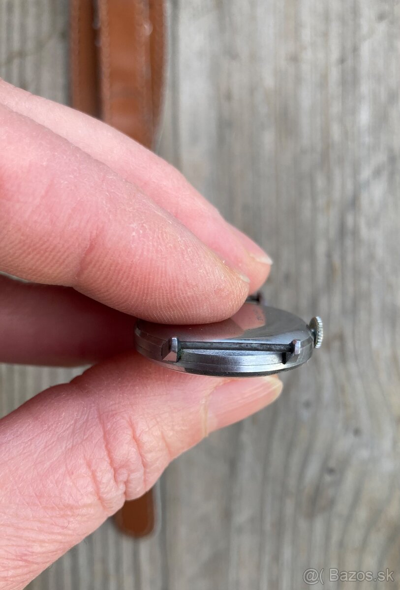 starožitné náramkové hodinky - 12