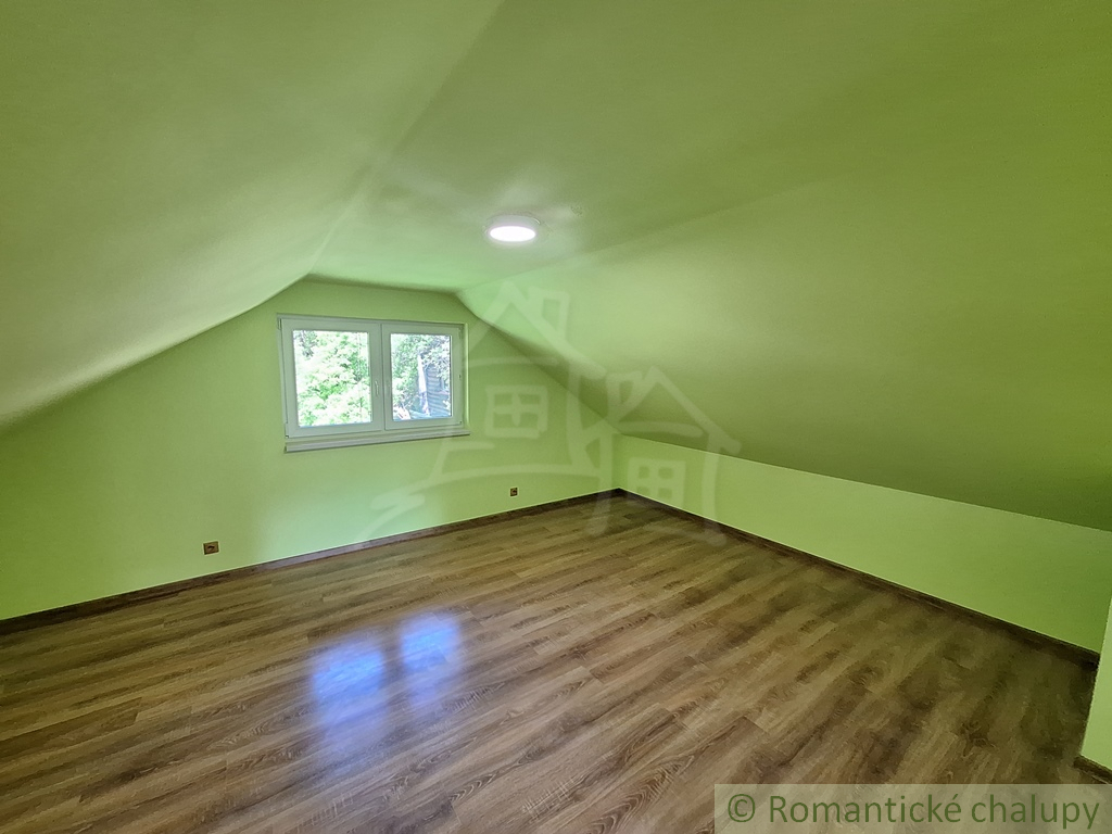 Rekreačný domček s krásnym výhľadom na okraji Čadce - 12