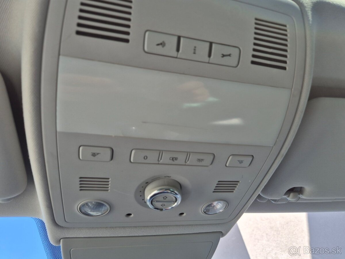 predám vw Touareg - 12