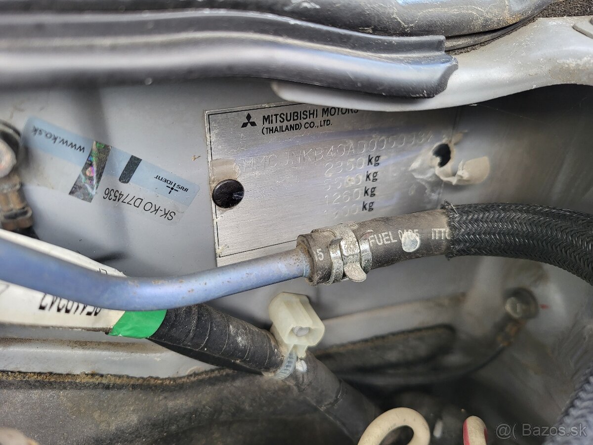 Mitsubishi L200 - 12