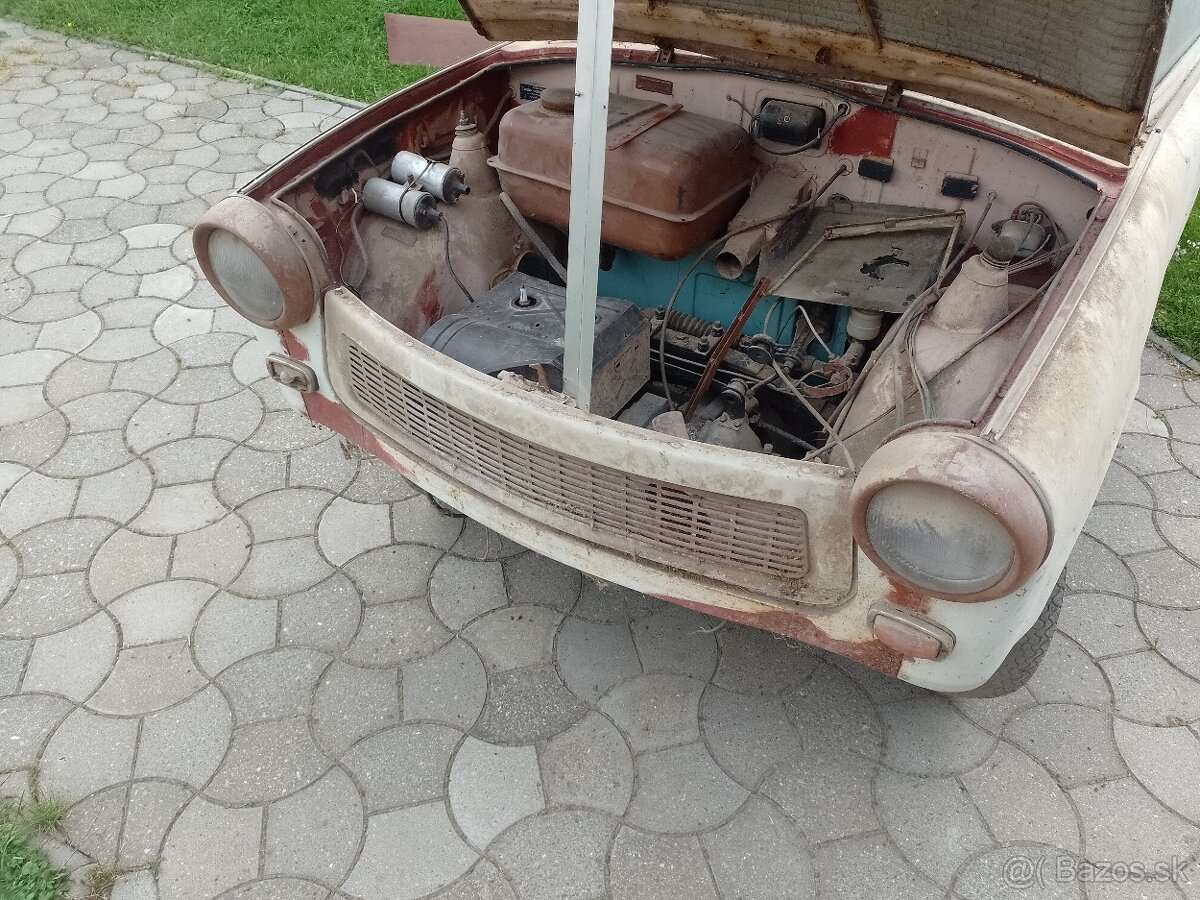 Trabant - 12