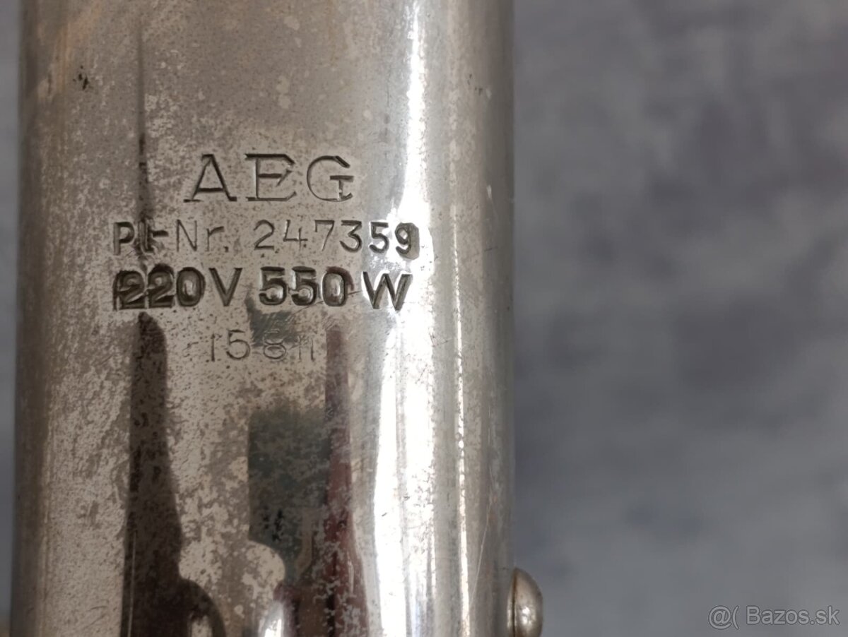 Starý značkový fén AEG – chromovaný kov, textilní kabel, krá - 12
