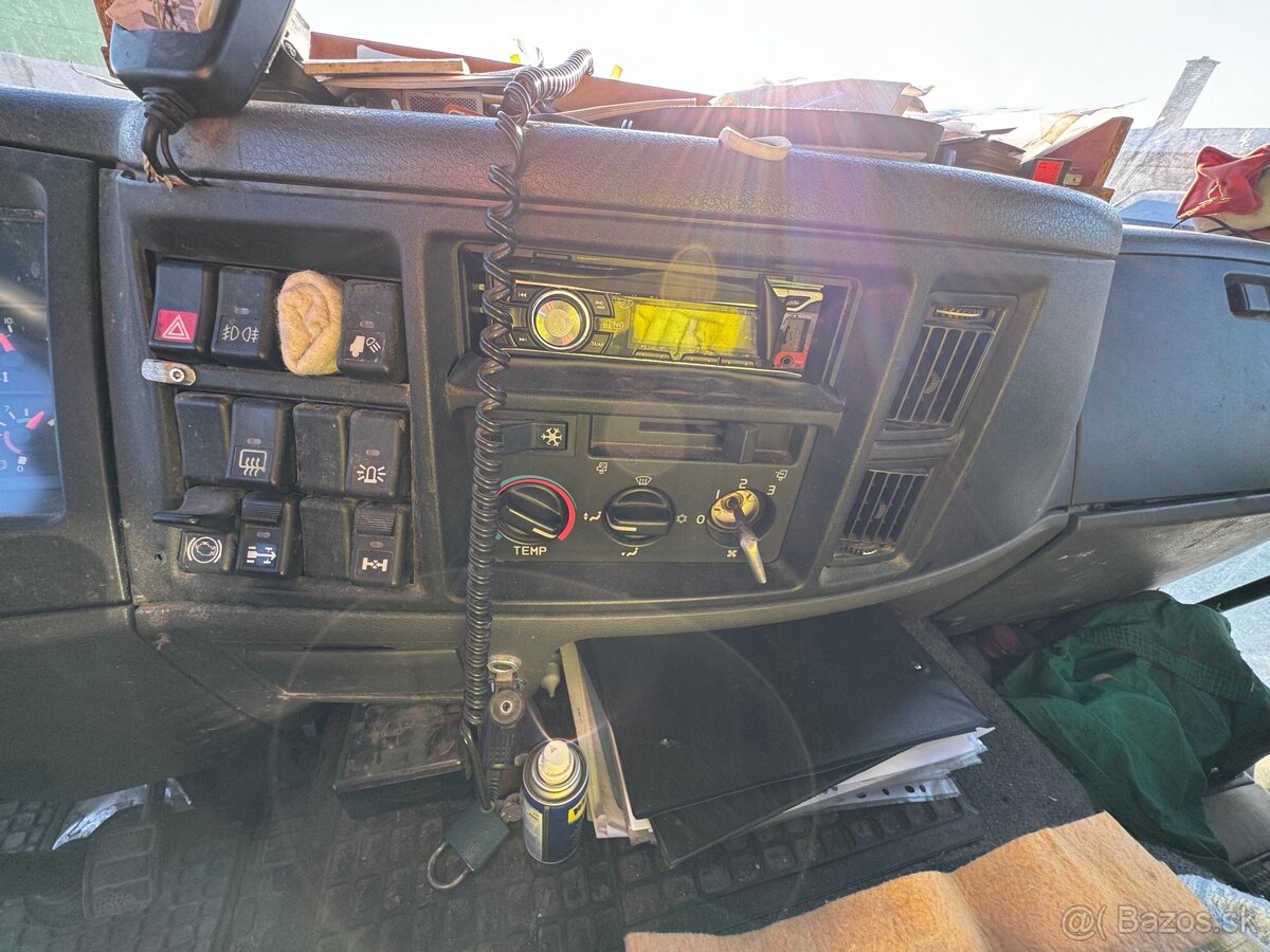 Volvo FH250 valník s rukou - 12