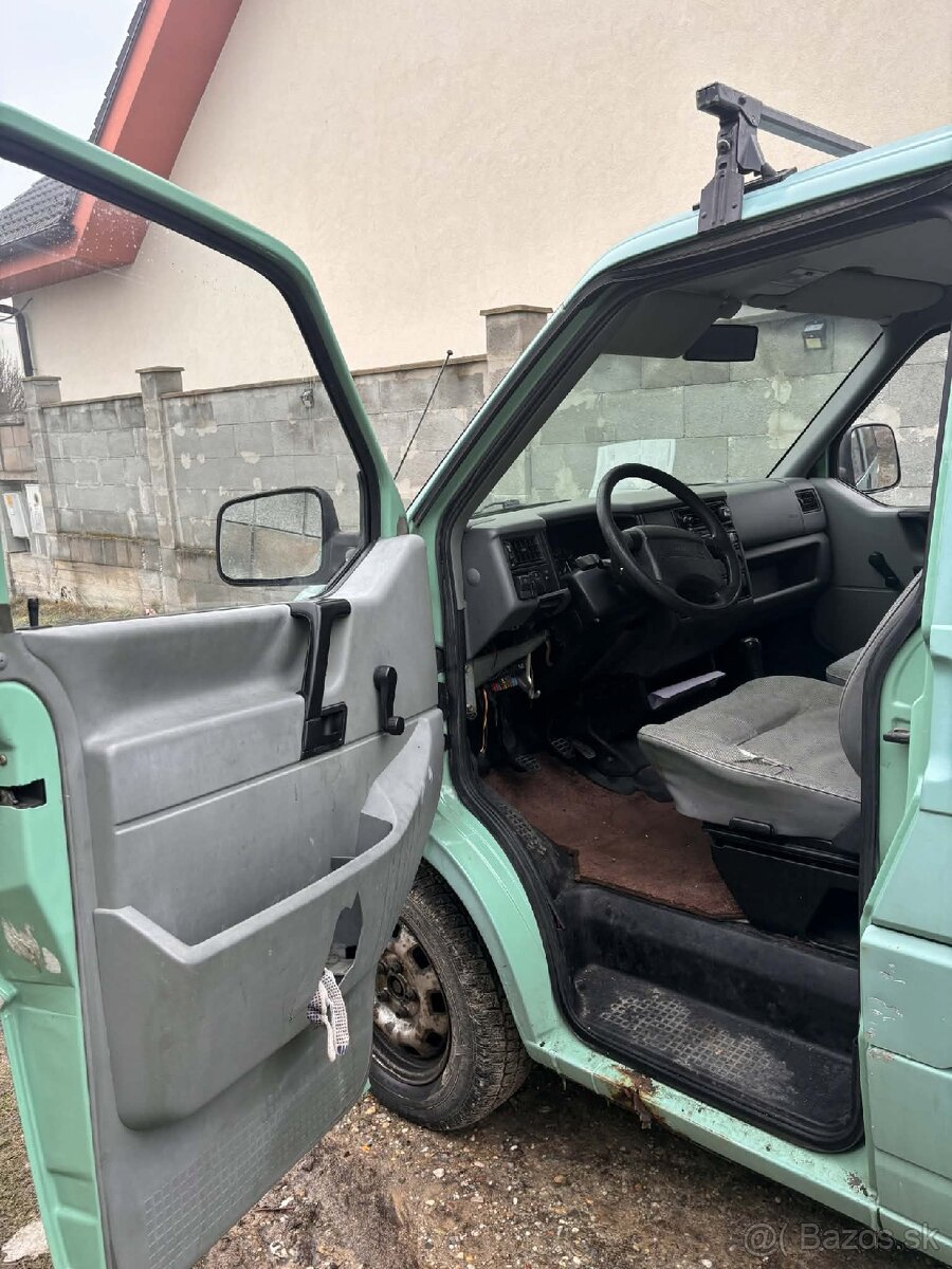 Volkswagen Caravelle T4 - 12