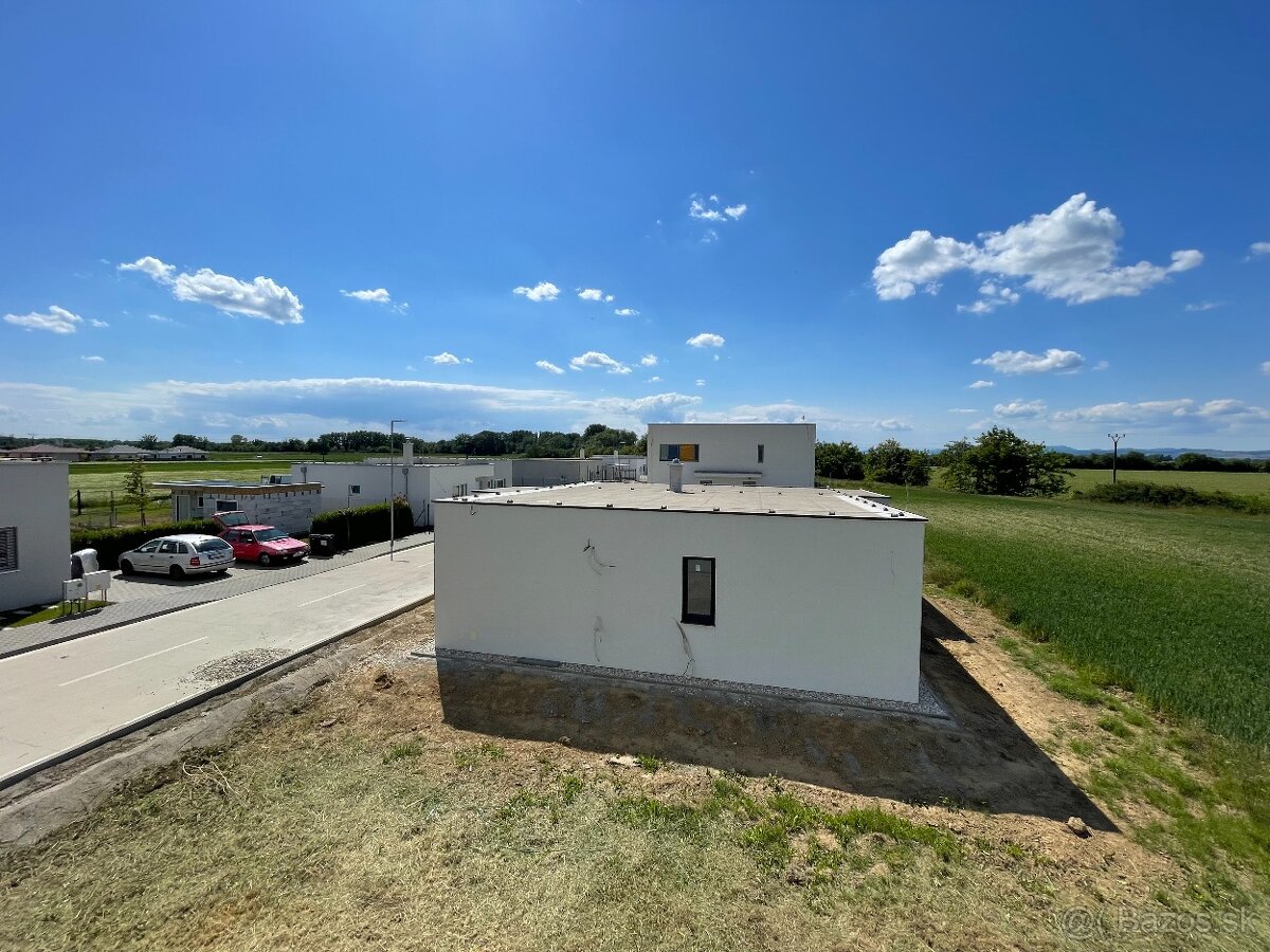 Na predaj dve 3-izbové bytové jednotky, iba 5km od Piešťan - 12