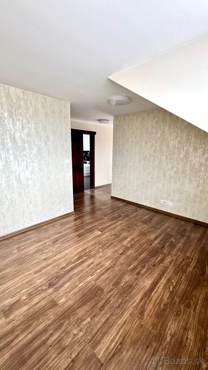 Krásny rodinný dom na predaj - 12