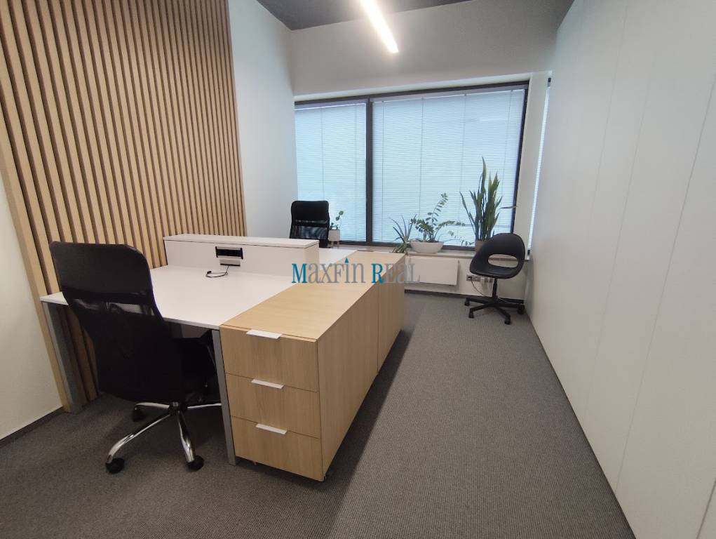 Polyfunkčný priestor s parkovaním v Nitre - 12