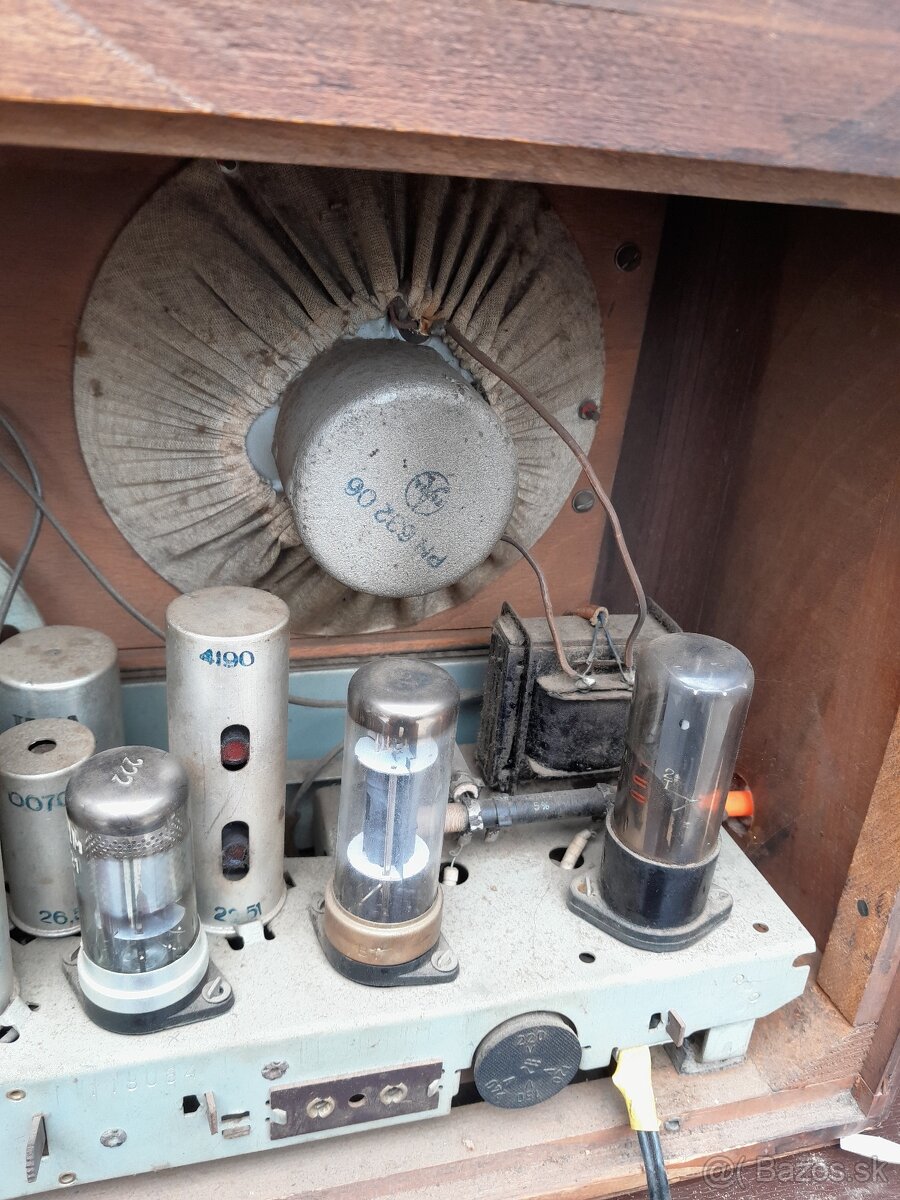 Predám rádio Tesla 406U - 12