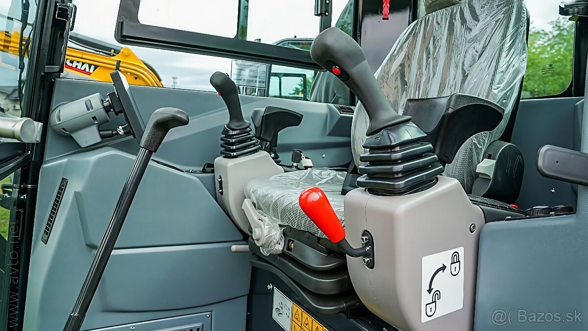 Minibager YUCHAI U35 Premium 3860 kg - 12