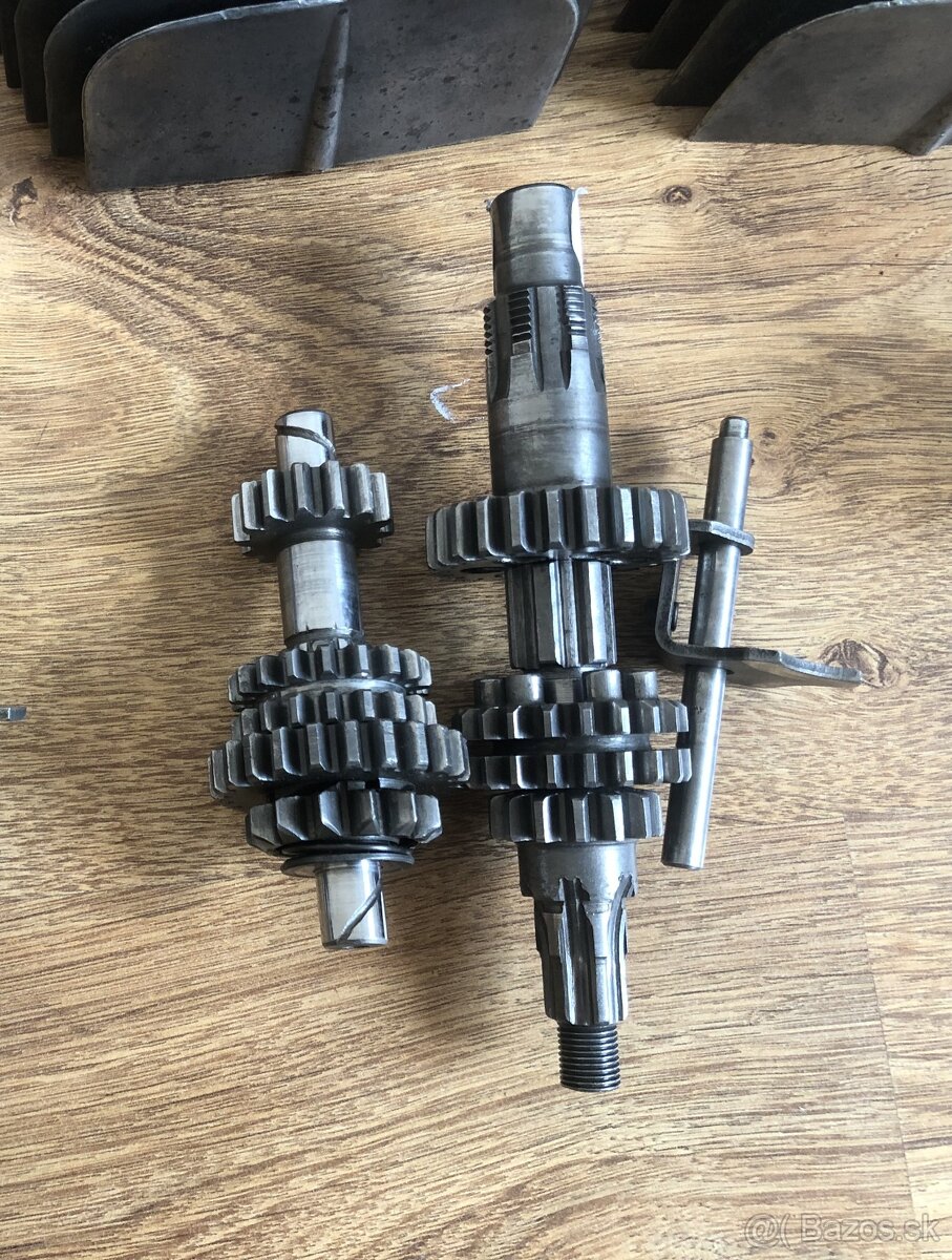 Predám náhradné diely na jawa 50 typ 20 21 a 23 - 12