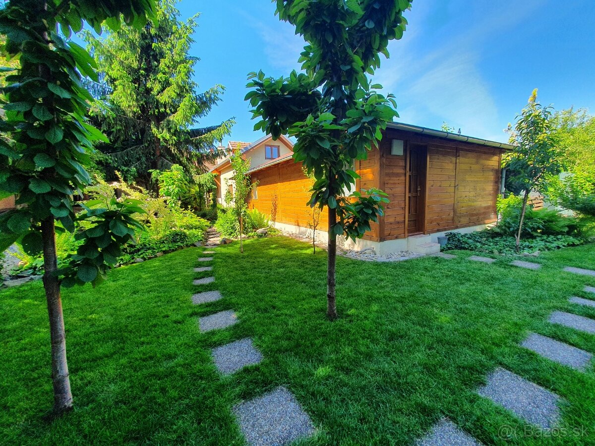 Rodinný dom s podnikateľským potenciálom vo výbornej lokali - 12