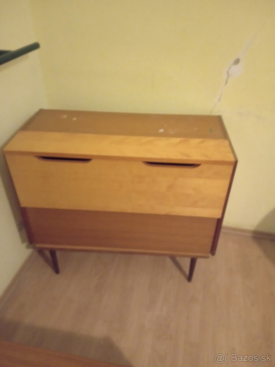 Rôzny nábytok - 12