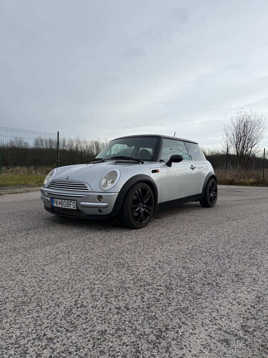 Predám MINI Cooper 1.6i 85kW NOVÁ STK EK - 12