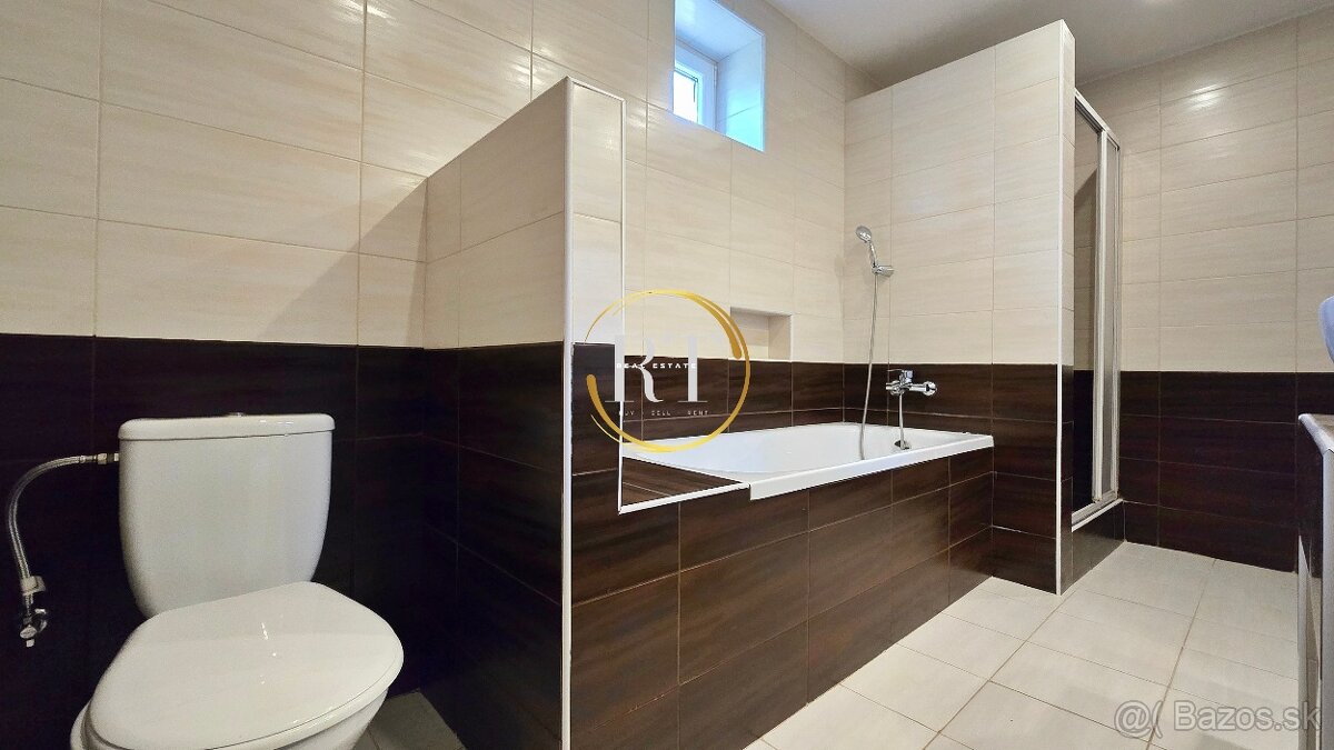 Útulný 3-izbový dom s veľkým pozemkom (910m2) a terasou - 12