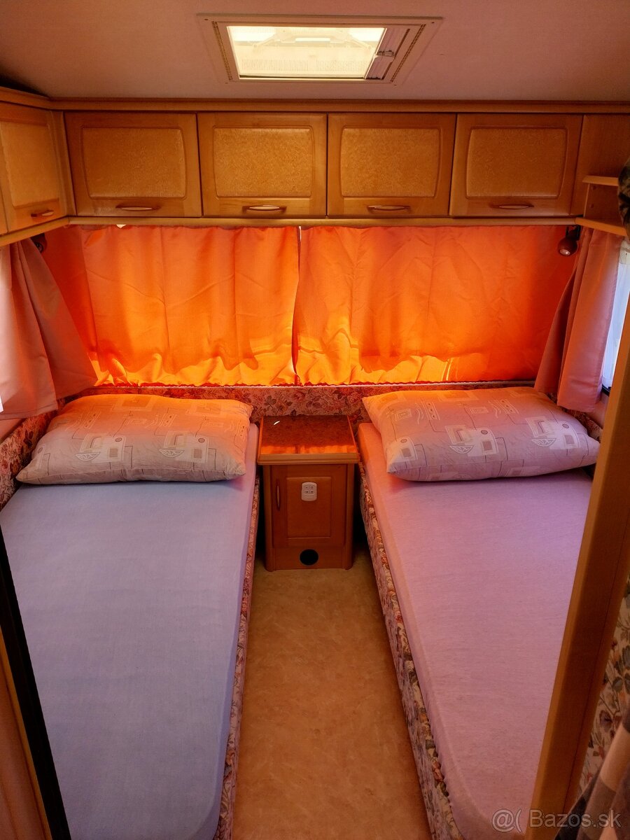 Karavan Hobby exclusive - 12