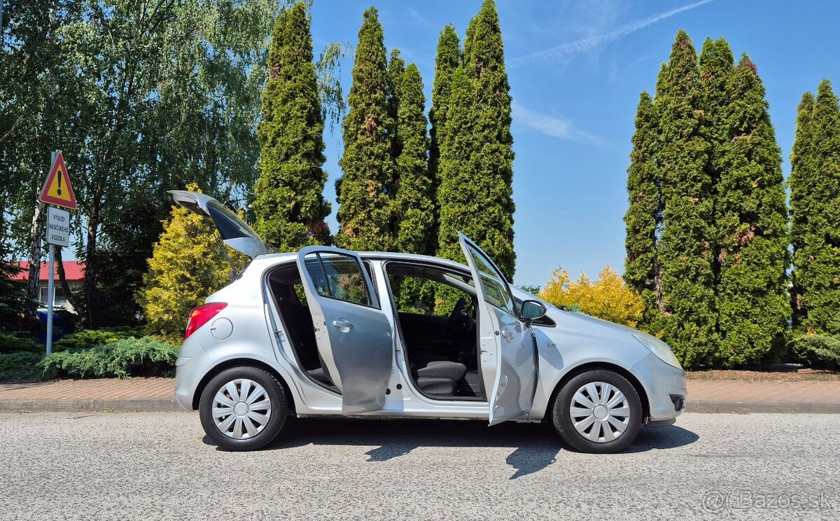Opel Corsa 1.4 benzín automat rv.10/2009 - 12