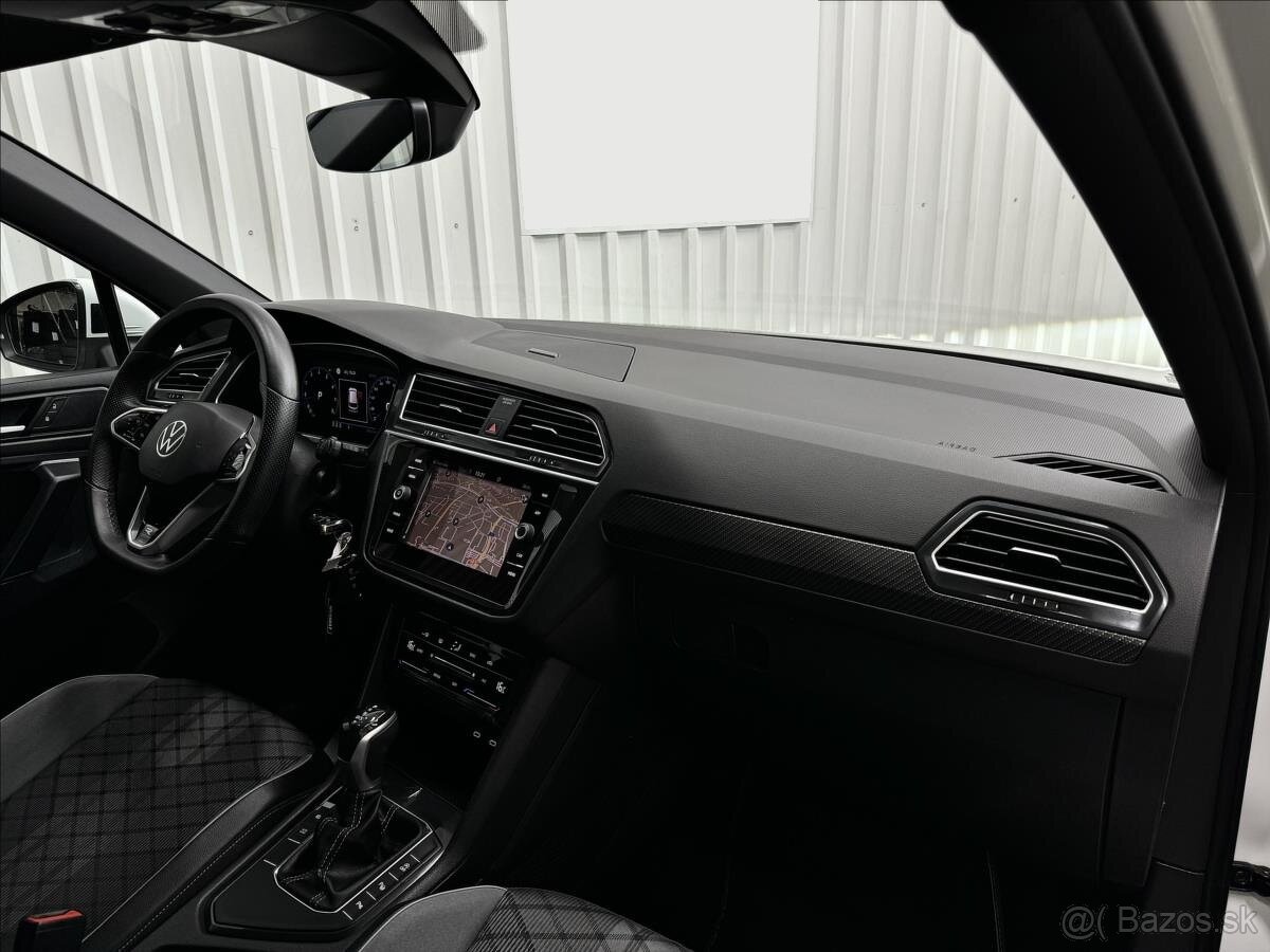 VW TIGUAN R-Line 1,5TSI DSG - 12