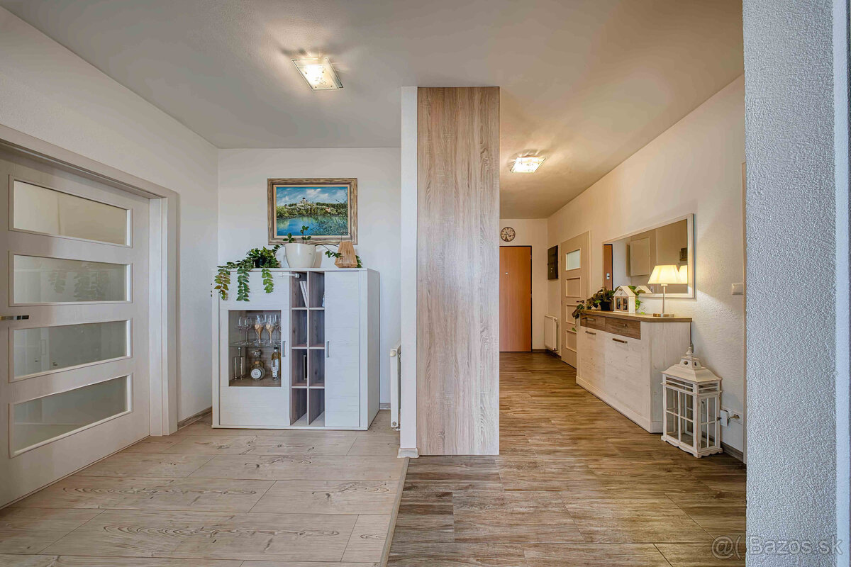 Na predaj 3-izbový byt s terasou Na Zongorke v Trenčíne - 12