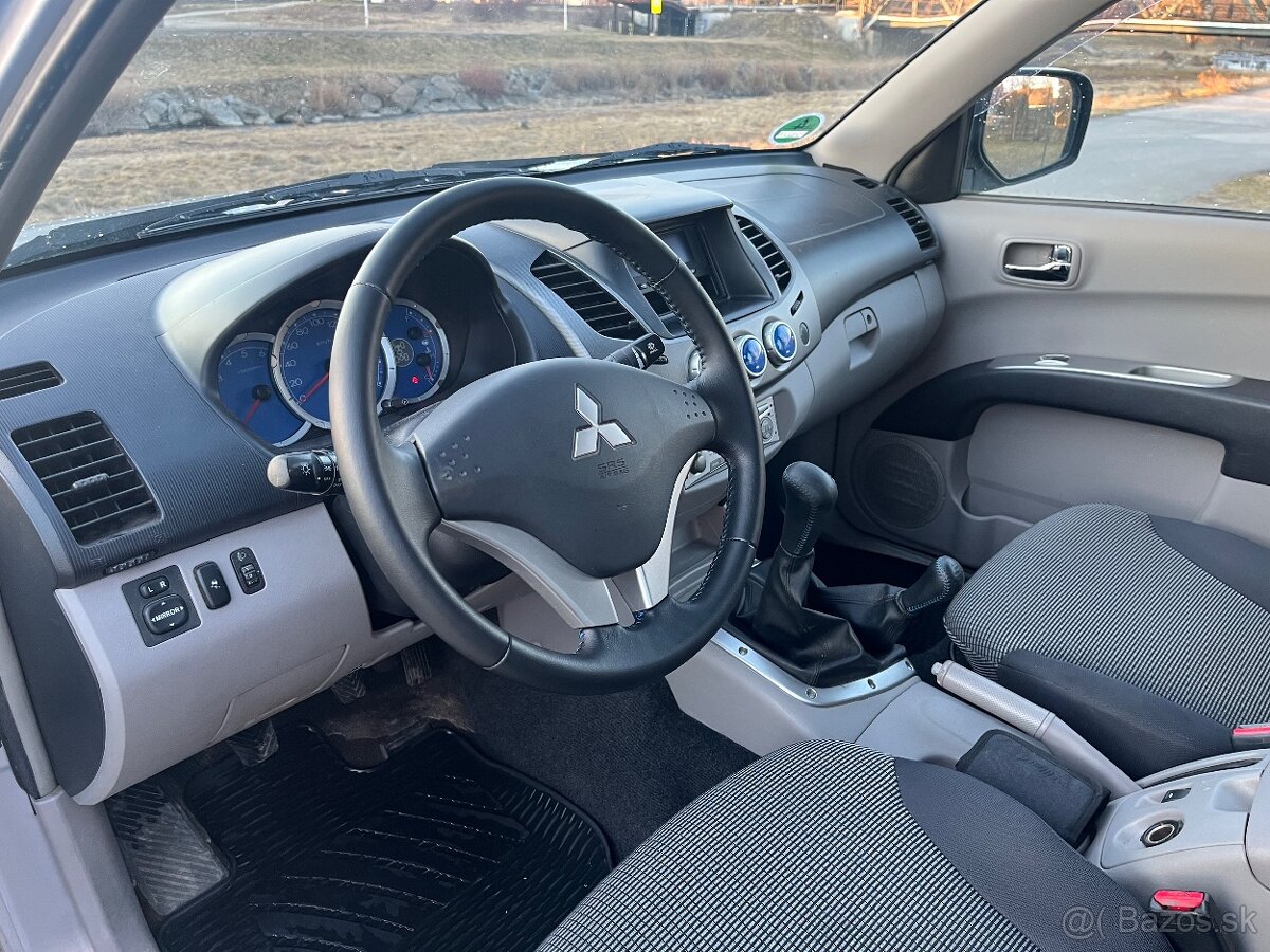 Mitsubishi L 200 Double Cab MT 5 100kw 135ps - 12