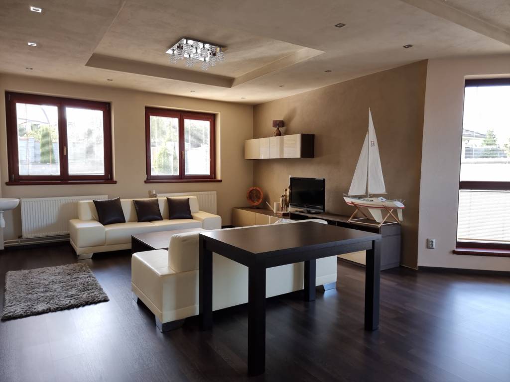 EXKLUZÍVNA VILA - NITRA - PREDAJ - 12