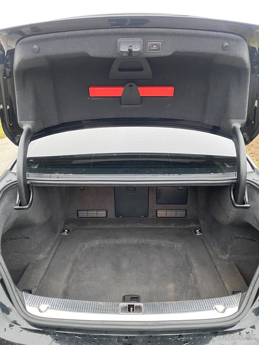 Predám Audi A8 3.0 TDI V6 quattro tiptronic 184kw (D4) - 12