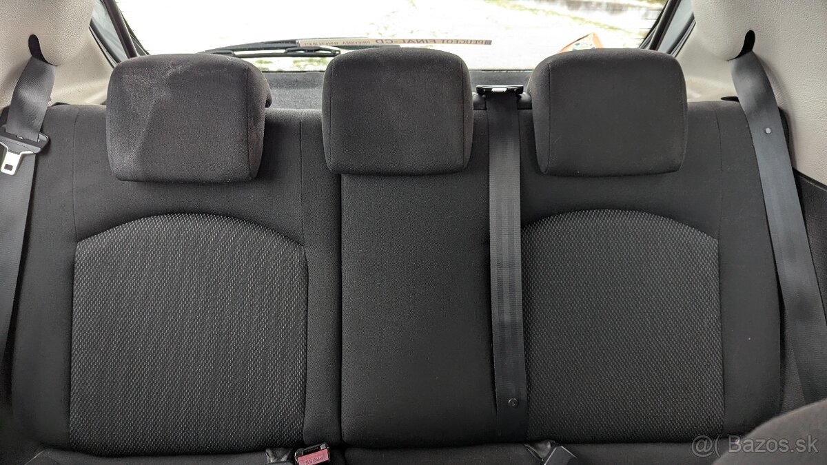 Peugeot 206 hatchback 1.4 benzín r.v.2006 - 12